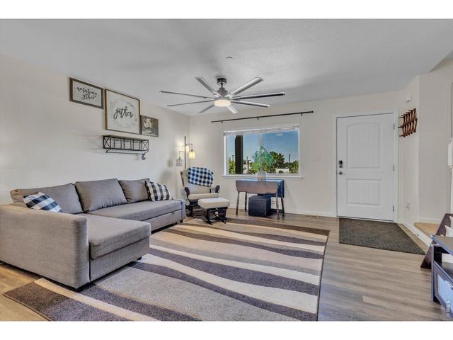 3660 W 25th St 402, Greeley, CO 80634