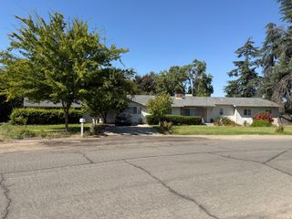 742 S Park Circle Drive, Fresno, CA 93727