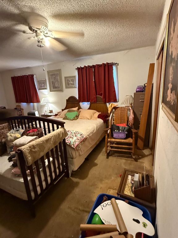 Image 36 of property listing at 742 S Park Circle Drive, Fresno, CA 93727