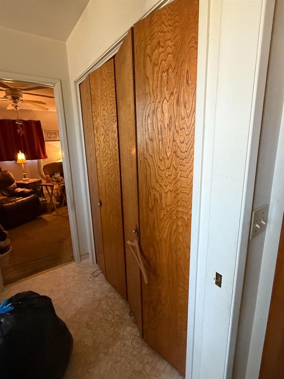 Image 42 of property listing at 742 S Park Circle Drive, Fresno, CA 93727