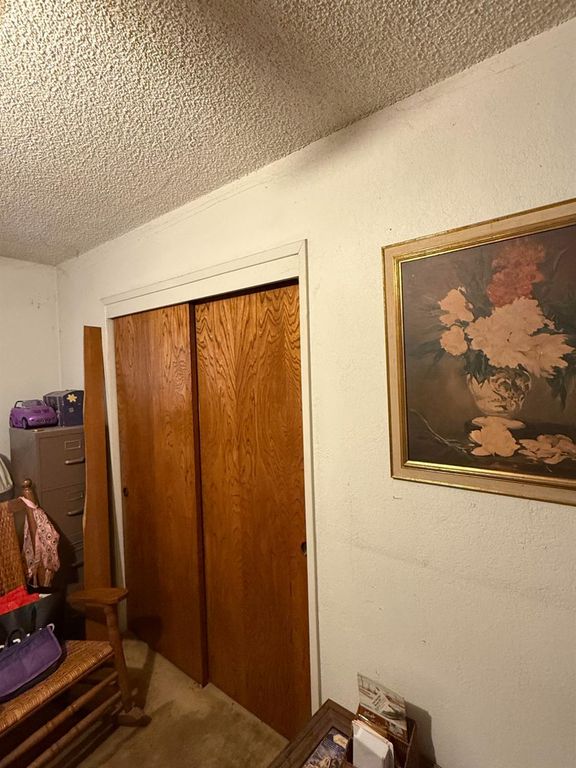 Image 43 of property listing at 742 S Park Circle Drive, Fresno, CA 93727