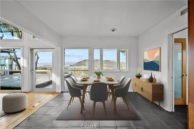 7027 Macapa, Los Angeles, CA 90068