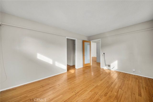 7027 Macapa, Los Angeles, CA 90068