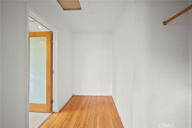 7027 Macapa, Los Angeles, CA 90068