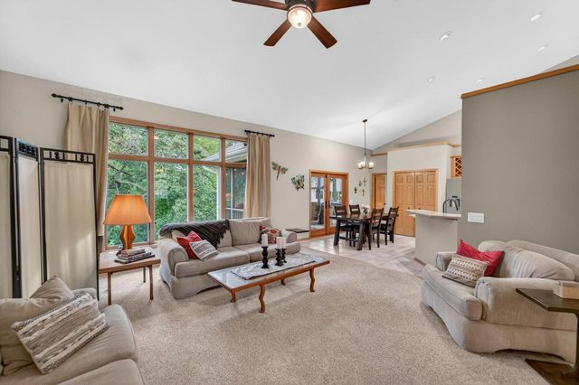 148 Fawn Court, Oregon, WI 53575