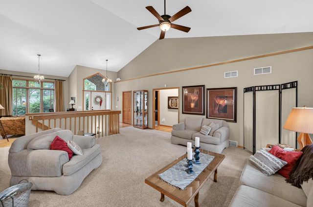 148 Fawn Court, Oregon, WI 53575