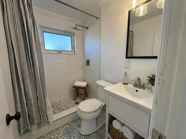 2017 Collier Avenue, Lake Worth, FL 33461