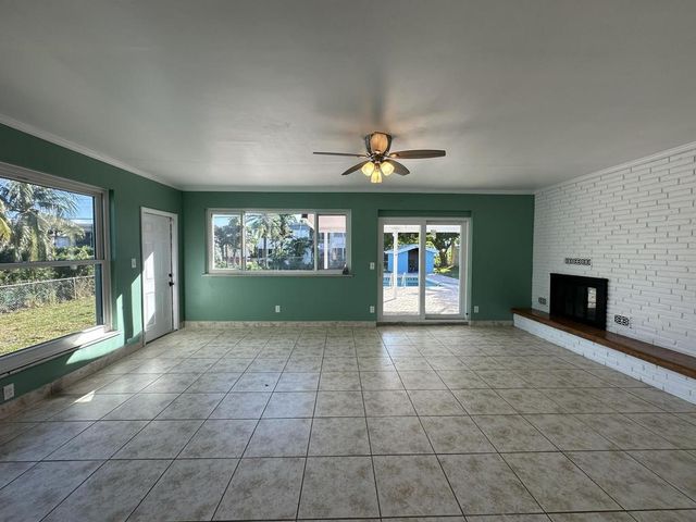 2017 Collier Avenue, Lake Worth, FL 33461