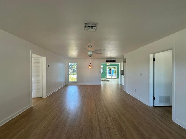 2017 Collier Avenue, Lake Worth, FL 33461