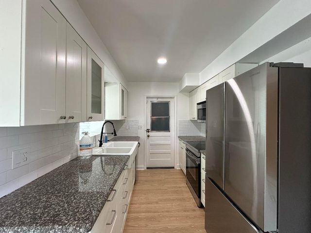 2017 Collier Avenue, Lake Worth, FL 33461