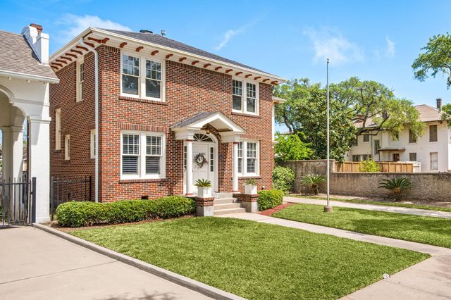 1606 Rosenberg Street, Galveston, TX 77550