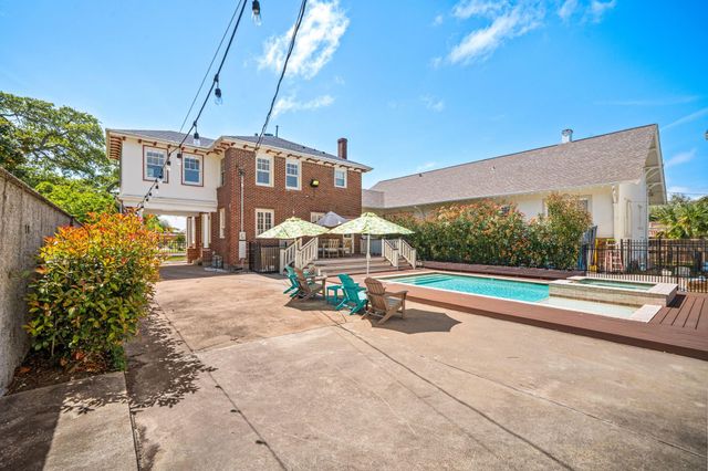 1606 Rosenberg Street, Galveston, TX 77550