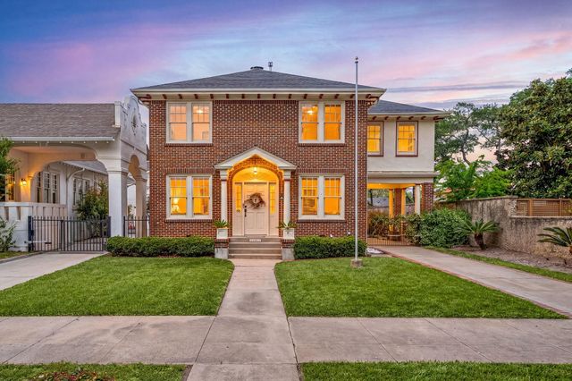 1606 Rosenberg Street, Galveston, TX 77550