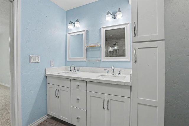 14900 S Hiwassee Road, Oklahoma City, OK 73165