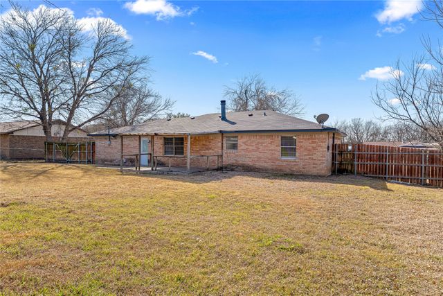 1005 Dayton Drive, Robinson, TX 76706