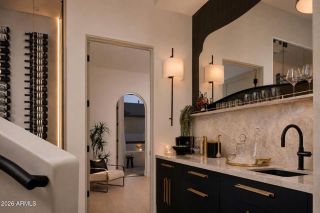 4120 N 44TH Place, Phoenix, AZ 85018