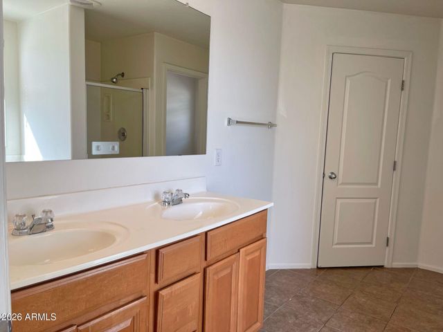 925 E Canyon Rock Road, San Tan Valley, AZ 85143