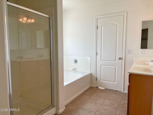 925 E Canyon Rock Road, San Tan Valley, AZ 85143