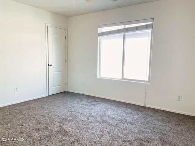 925 E Canyon Rock Road, San Tan Valley, AZ 85143