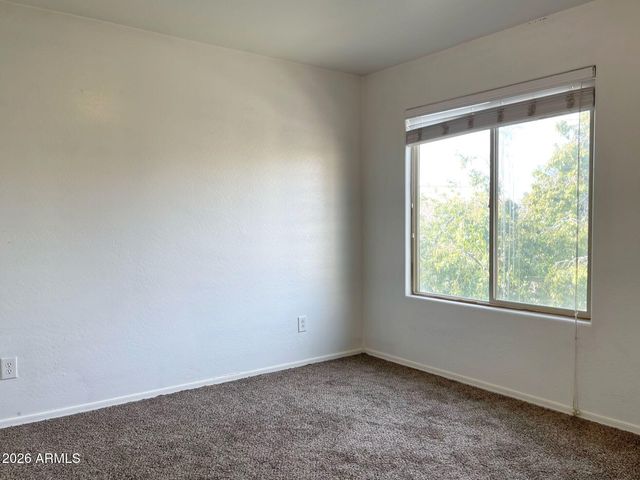 925 E Canyon Rock Road, San Tan Valley, AZ 85143