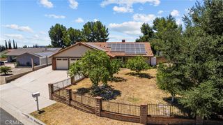 15559 Sorbonne, Sylmar, CA 91342