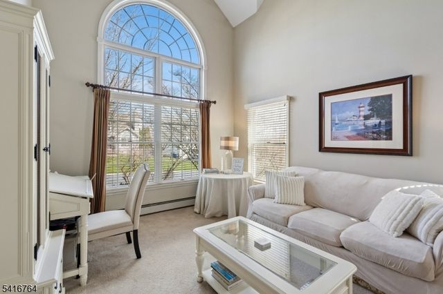 18 Fox Hollow Trl, Bernardsville Boro, NJ 07924