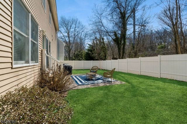 18 Fox Hollow Trl, Bernardsville Boro, NJ 07924