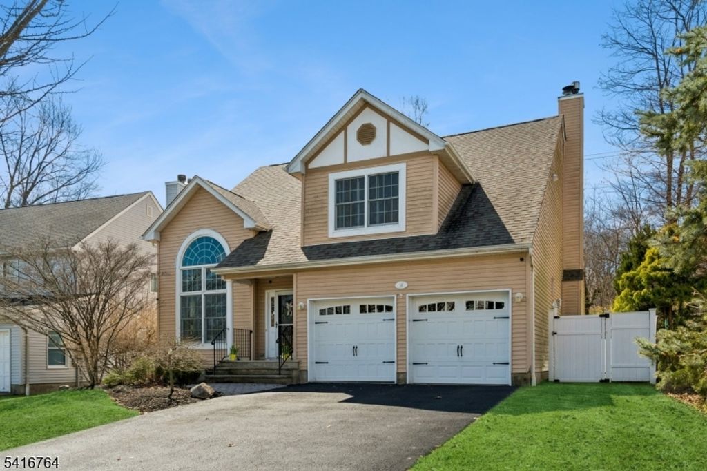 18 Fox Hollow Trl, Bernardsville Boro, NJ 07924