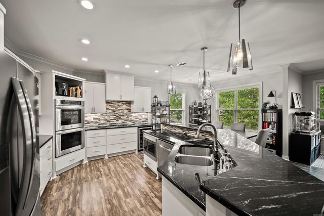 109 Sienna Lake Lane, Little Rock, AR 72210