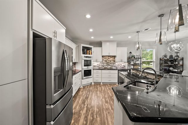 109 Sienna Lake Lane, Little Rock, AR 72210