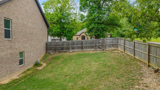 109 Sienna Lake Lane, Little Rock, AR 72210