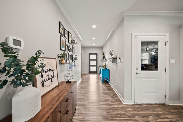 109 Sienna Lake Lane, Little Rock, AR 72210