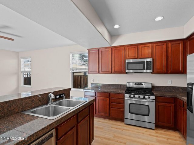6707 S Gaja Loop, Sparks, NV 89436