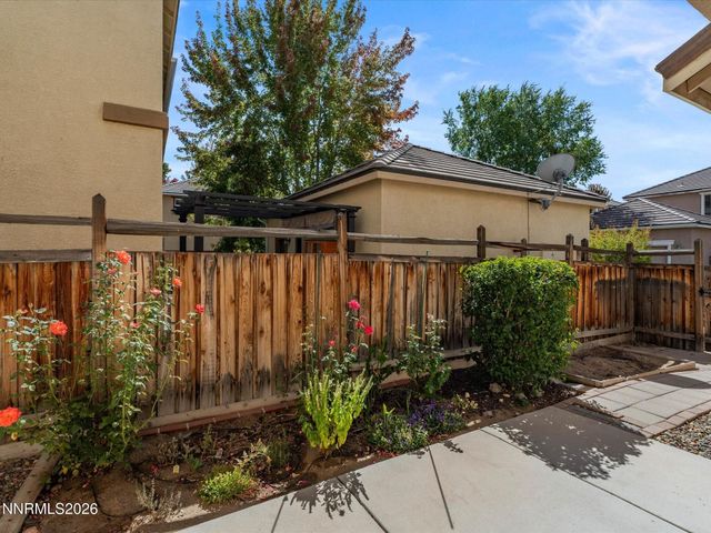 6707 S Gaja Loop, Sparks, NV 89436
