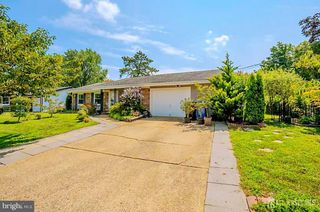 4 HUNTERDON AVE, Monroe Township, NJ 08831