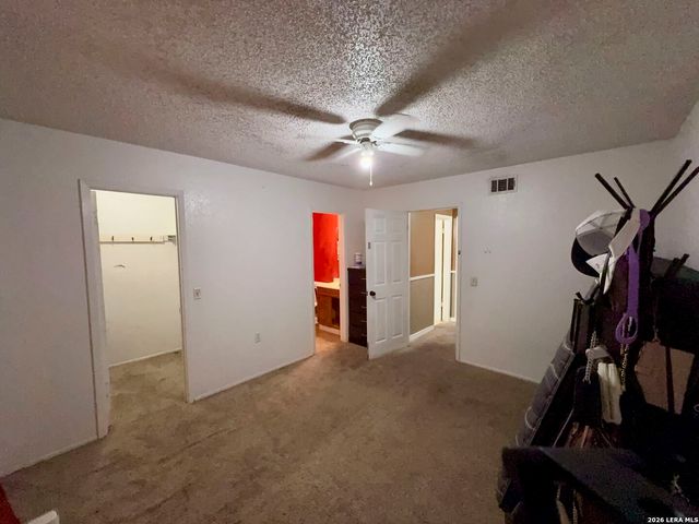 4255 Apple Tree Dr, San Antonio, TX 78222
