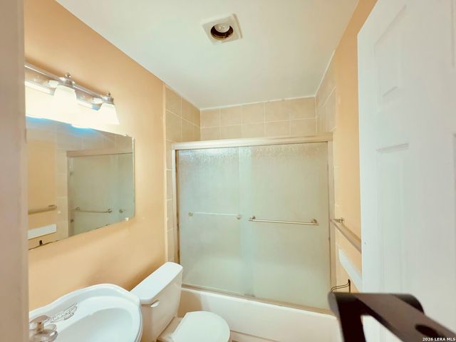 4255 Apple Tree Dr, San Antonio, TX 78222