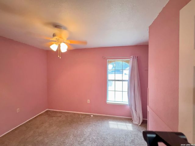 4255 Apple Tree Dr, San Antonio, TX 78222