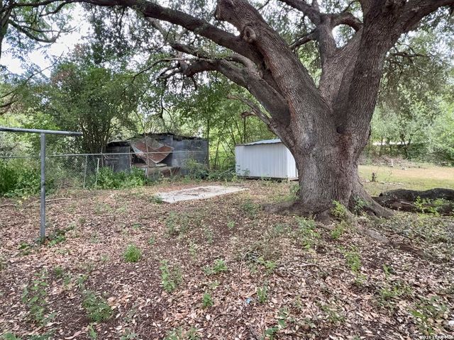 4255 Apple Tree Dr, San Antonio, TX 78222