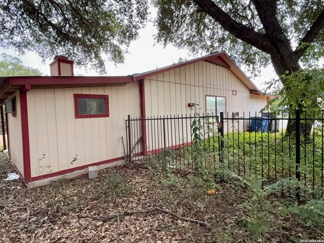 4255 Apple Tree Dr, San Antonio, TX 78222