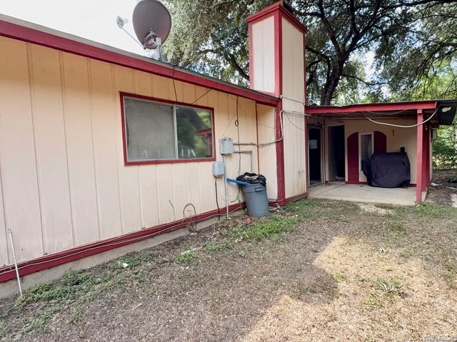 4255 Apple Tree Dr, San Antonio, TX 78222