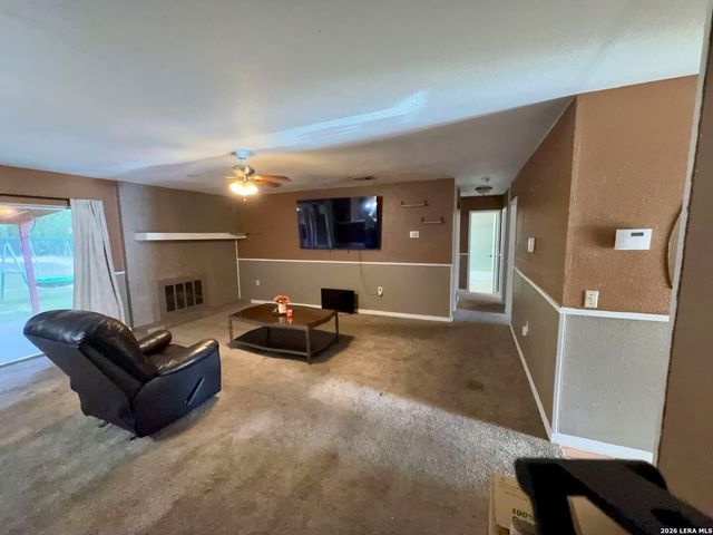 4255 Apple Tree Dr, San Antonio, TX 78222