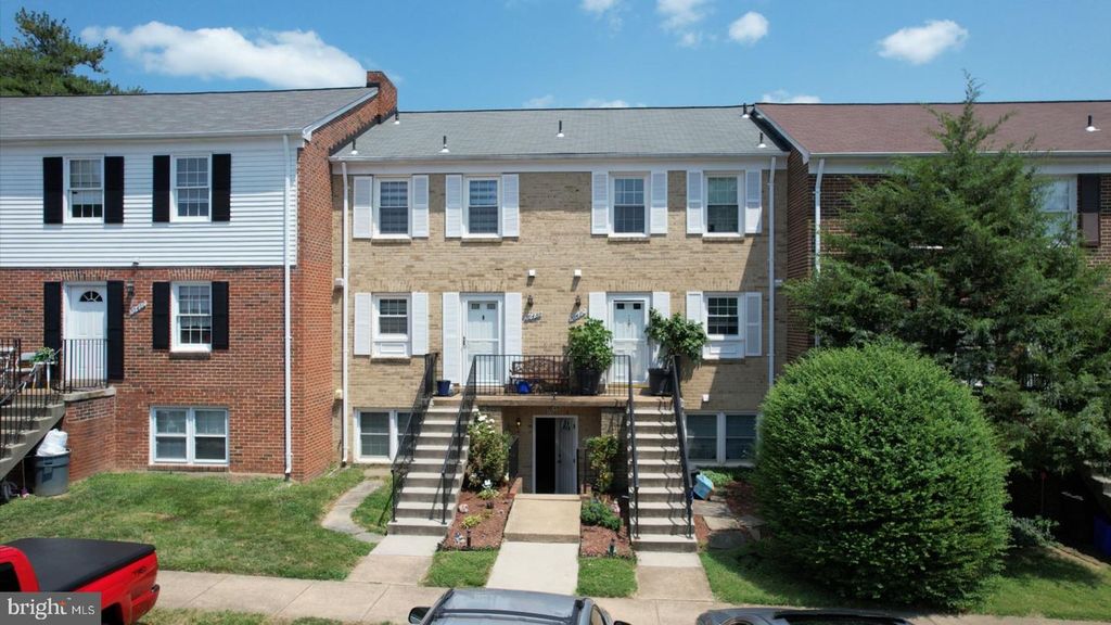 1048-A BRIXTON CT, Sterling, VA 20164