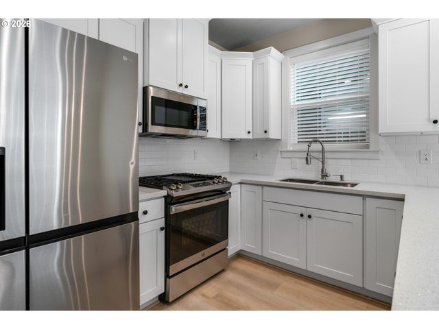 3498 Sw MAYFIELD Ter, Beaverton, OR 97003
