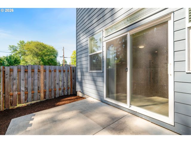 3498 Sw MAYFIELD Ter, Beaverton, OR 97003