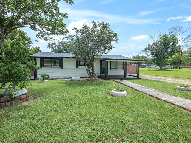 402 E Davis Avenue, Alvarado, TX 76009