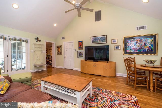 732 JOHNS LN, Ambler, PA 19002