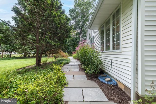 732 JOHNS LN, Ambler, PA 19002