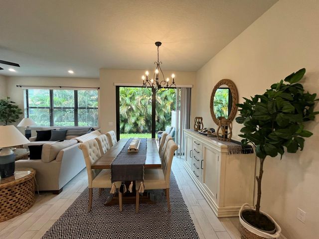 8193 CINCH Way, Lake Worth, FL 33467