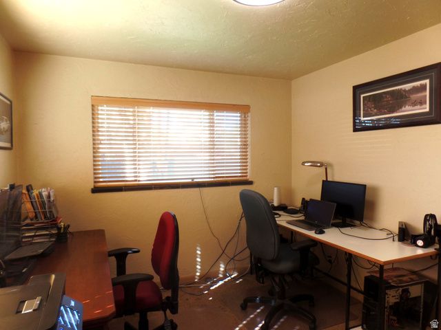 5572 S AVALON DR, Murray, UT 84107